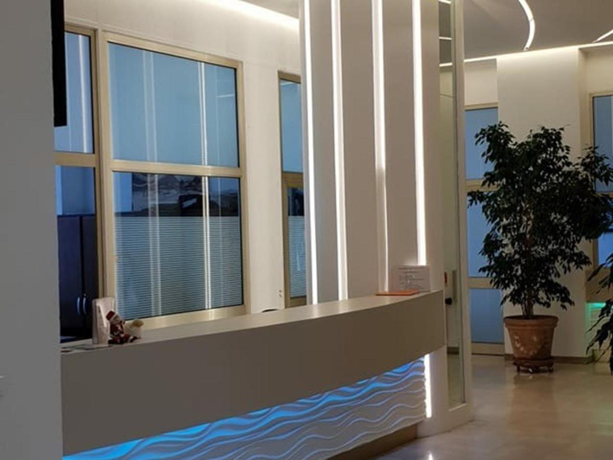 Studio Renove En Bord De Mer Avec Terrasse, Parking Et Wifi A Villeneuve-Loubet - Fr-1-252A-29 エクステリア 写真
